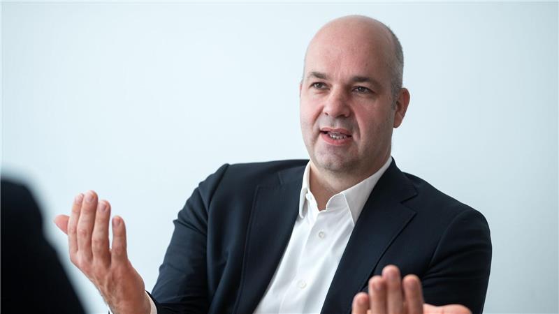 Warum höhere Sozialbeiträge immer mehr zum Problem werden DIW-Präsident Fratzscher warnt vor negativen Folgen hoher Sozialausgaben (Foto: Archiv).