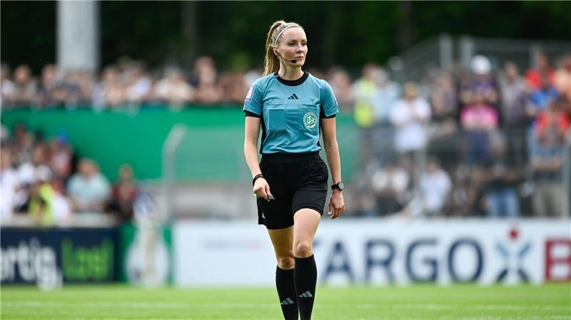 Oberdorf entsetzt nach Sexismus gegen Schiedsrichterin Fabienne Michel soll beim Drittliga-Spiel zwischen dem SC Verl und Rot-Weiss Essen sexistisch beleidigt worden sein.